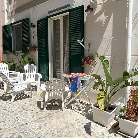 Casa Antinoro Сasa de vacaciones Isola di Ustica